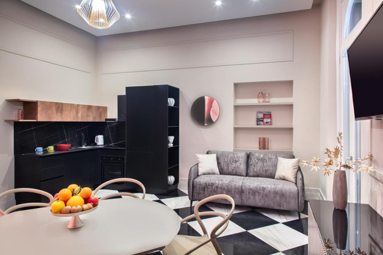 Lady Rose One Apartment Наполи Екстериор снимка