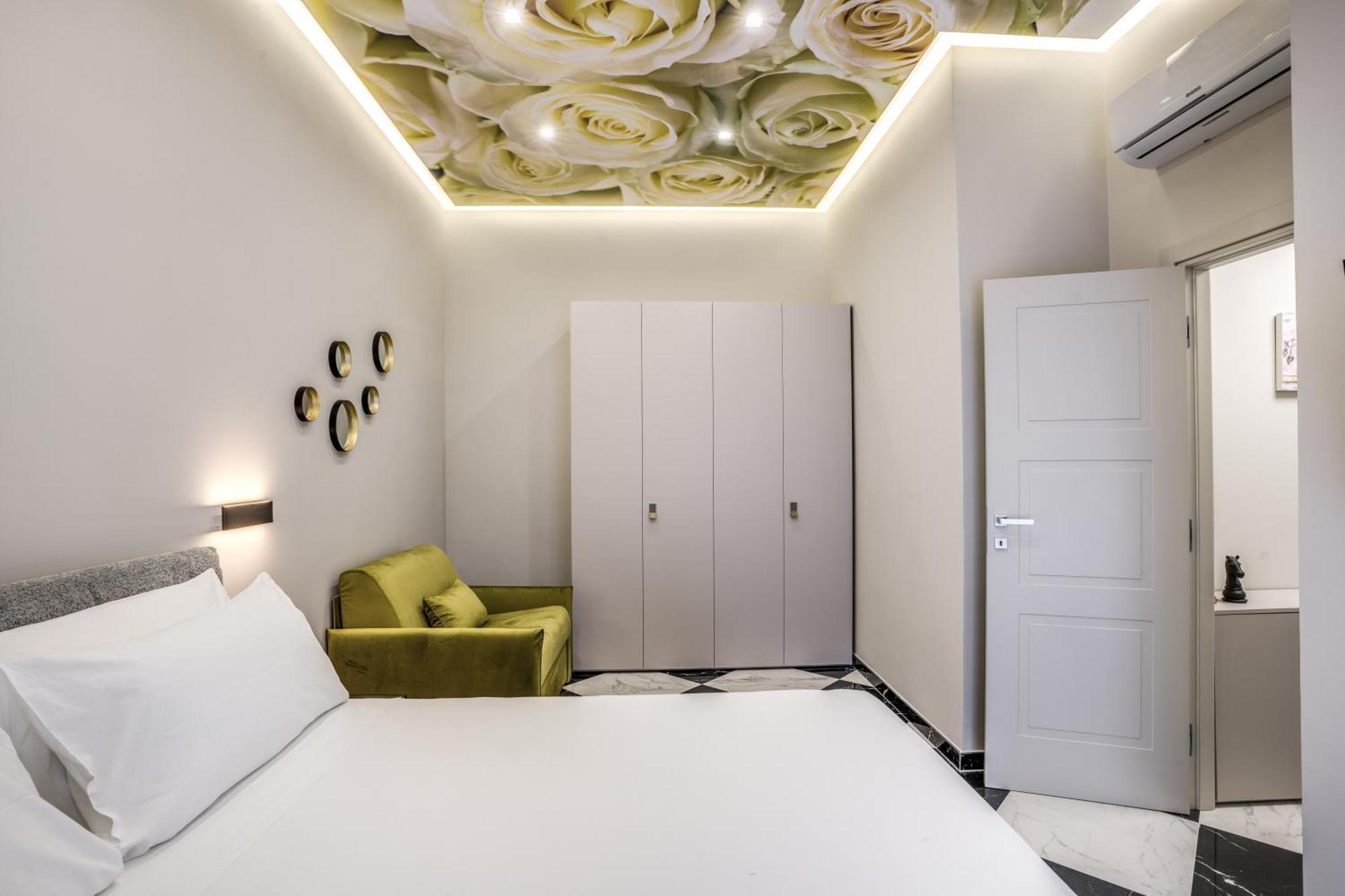 Lady Rose One Apartment Наполи Екстериор снимка