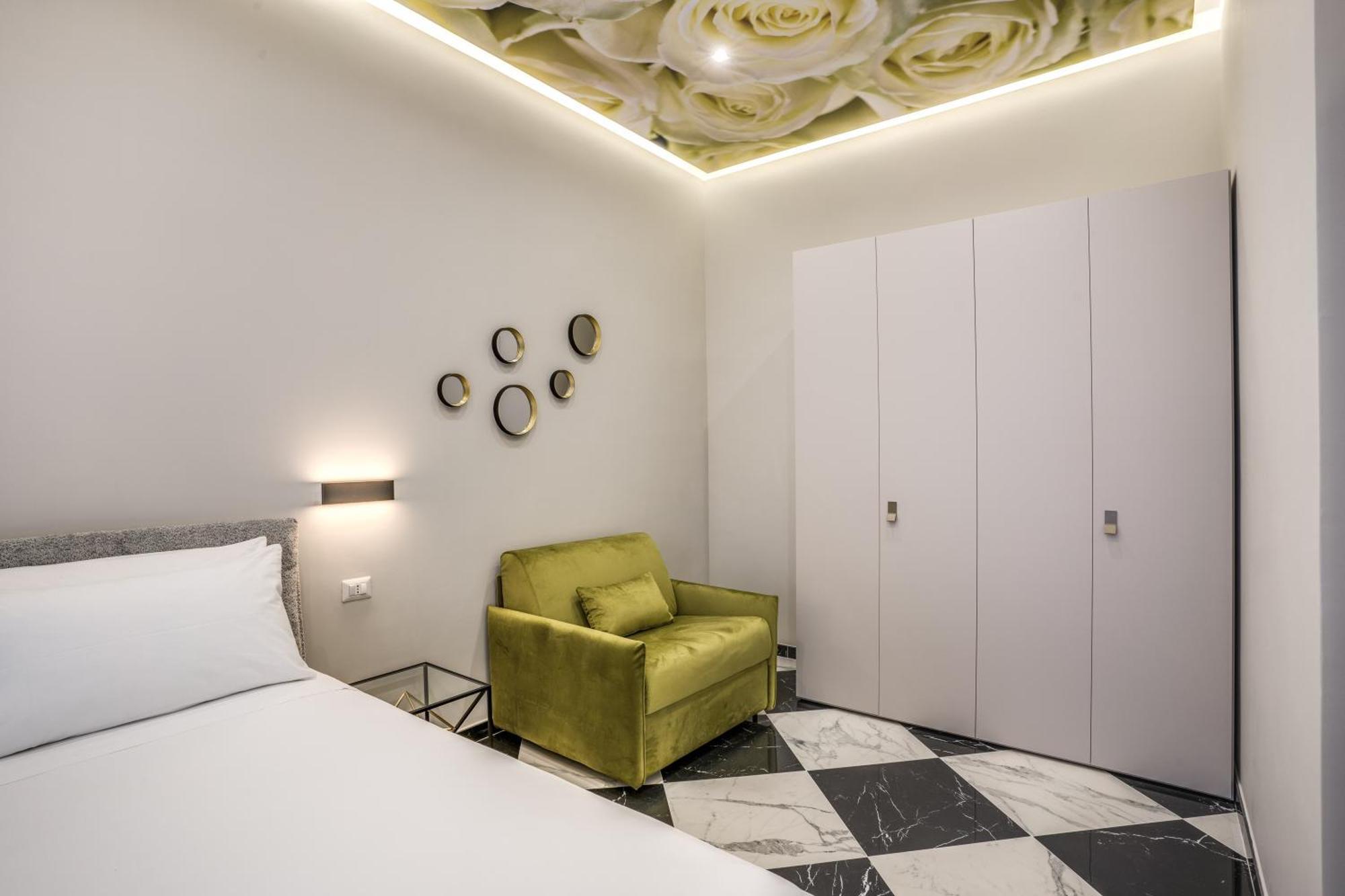 Lady Rose One Apartment Наполи Екстериор снимка