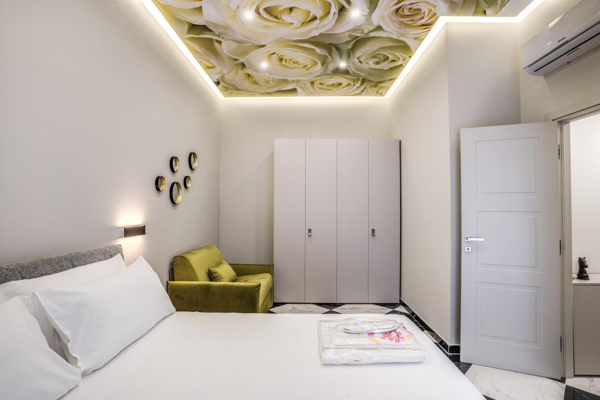 Lady Rose One Apartment Наполи Екстериор снимка