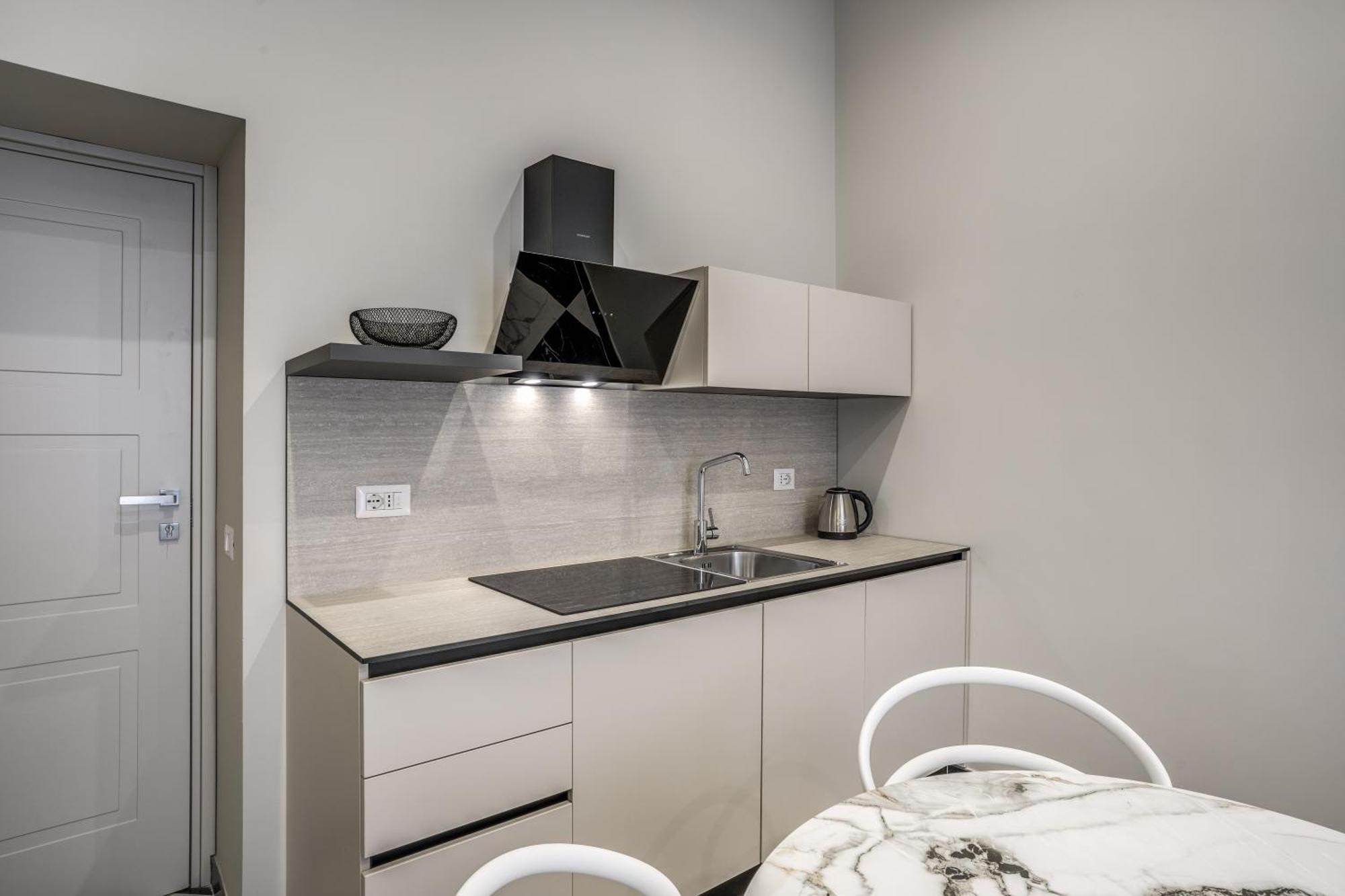 Lady Rose One Apartment Наполи Екстериор снимка